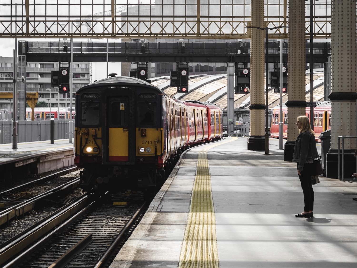 a picture of titanic belfast